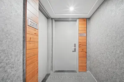 5 St. Joseph Street 2206, Toronto, On M4y 1z3