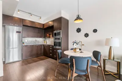 120 Harrison Garden Boulevard 708, Toronto, On M2n 0h1