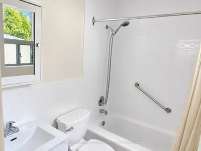 284 Glenforest Road, Toronto, On M4n 2a4