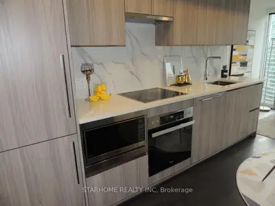 1 Concord Cityplace Way 2015, Toronto, On M5v 0x3