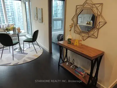 1 Concord Cityplace Way 2015, Toronto, On M5v 0x3