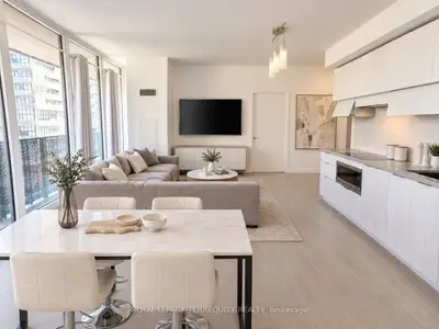 8 Eglinton Avenue E 505, Toronto, On M4p 0c1