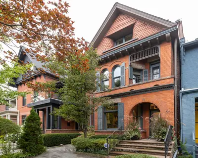 19 Admiral Road, Toronto, On M5r 2l4