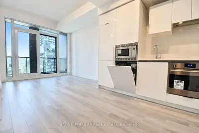 238 Simcoe Street 2101, Toronto, On M5t 3b9