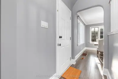 112 Bevdale Road, Toronto, On M2r 1l7