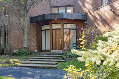 35 Penwood Crescent, Toronto, On M3b 3b1
