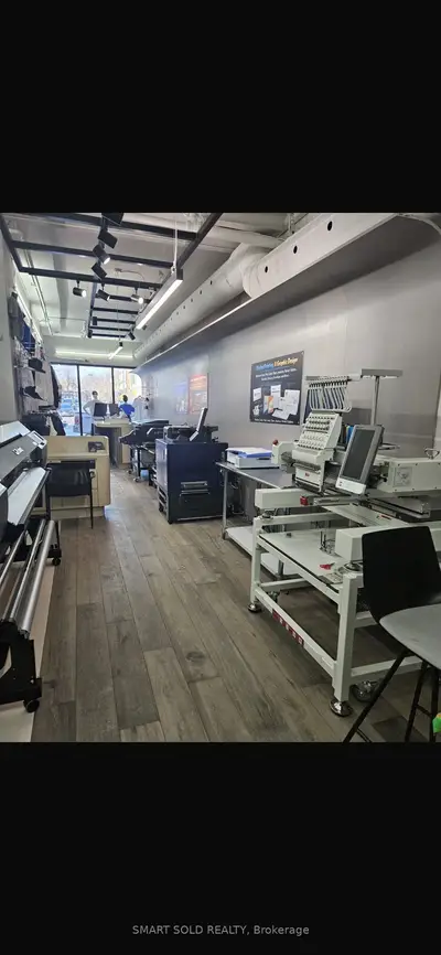 495 Queen Street W, Toronto, On M5v 2b4