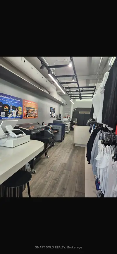 495 Queen Street W, Toronto, On M5v 2b4