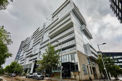 32 Trolley Crescent 702, Toronto, On M5a 0e8