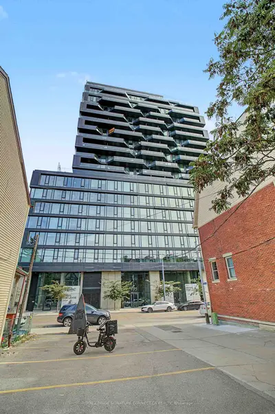 195 Mccaul Street 310, Toronto, On M5t 1w6