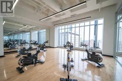 488 University Avenue 2312, Toronto, On M5g 0c1