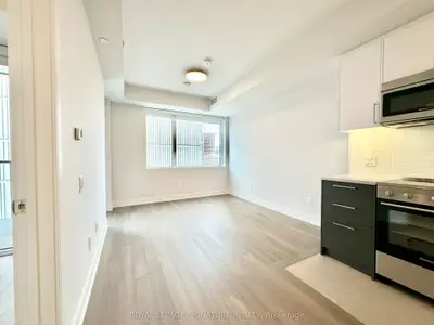 664 Spadina Avenue 604, Toronto, On M5s 0g4