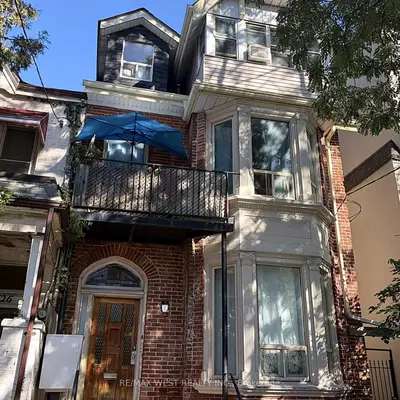 124 Baldwin Street, Toronto, On M5t 1l6