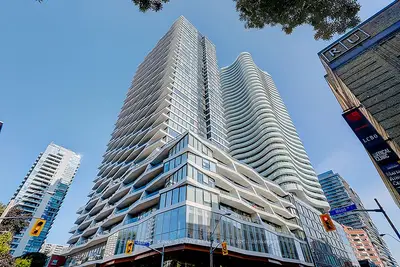85 Wood Street 2502, Toronto, On M4y 0e8