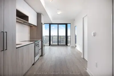 181 Sterling Road 1005, Toronto, On M6r 2b2