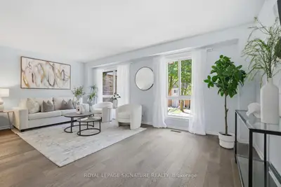 22 Snapdragon Drive, Toronto, On M2j 4x6