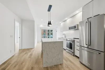 30 Mutual Street E0707, Toronto, On M5b 2a7