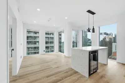 30 Mutual Street E2909, Toronto, On M5b 2a7