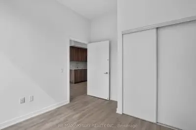 15 Richardson Street 1109, Toronto, On M5a 0y5