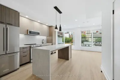 25 Dalhousie Street W0602, Toronto, On M5b 2a5