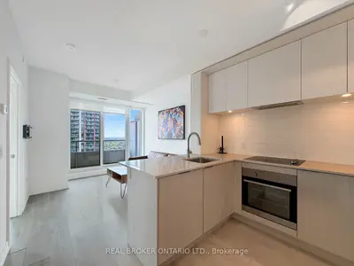 225 Sumach Street 2412, Toronto, On M5a 0p8