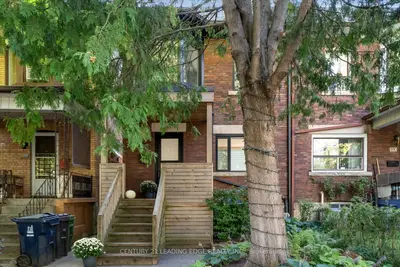 888 Manning Avenue, Toronto, On M6g 2x4