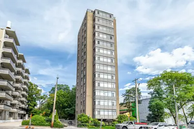 423 Avenue Road 13, Toronto, On M4v 2h7