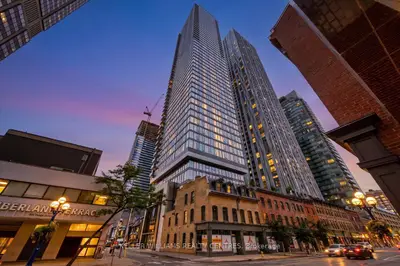 8 Cumberland Street 2606, Toronto, On M4w 0b6