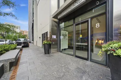 8 Cumberland Street 2606, Toronto, On M4w 0b6
