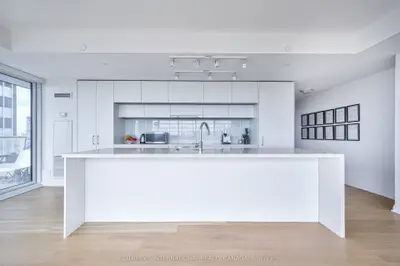 99 Foxbar Road 1402, Toronto, On M4v 0b2