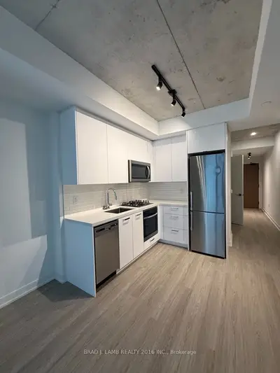 195 Mccaul Street 216, Toronto, On M5t 0e5