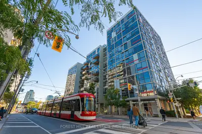 60 Bathurst Street 415, Toronto, On M5v 2p4
