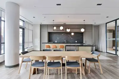 225 Sumach Street 1312, Toronto, On M5a 0p8