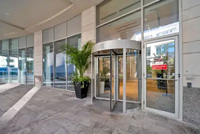 2181 Yonge Street 3402, Toronto, On M4s 3h7