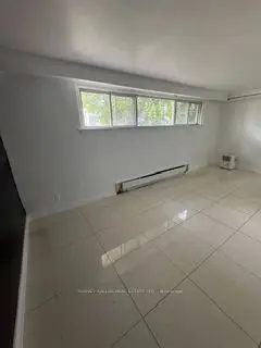437 Lawrence Avenue W Lower, Toronto, On M5m 1c3