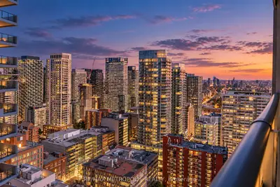 2191 Yonge Street 3709, Toronto, On M4s 3h8