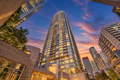 2191 Yonge Street 3709, Toronto, On M4s 3h8