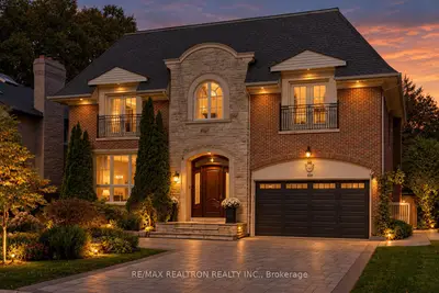 100 Owen Boulevard, Toronto, On M2p 1g3