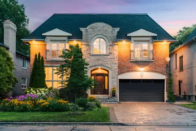 100 Owen Boulevard, Toronto, On M2p 1g3