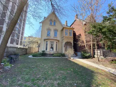 104 Pembroke Street Main #1, Toronto, On M5a 2n8