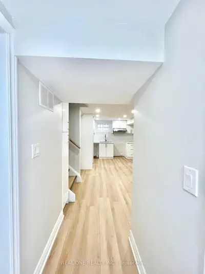 65 Dewlane Drive W, Toronto, On M2r 2p9