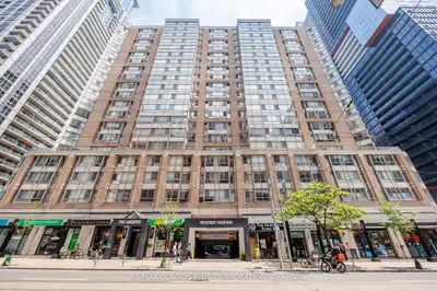 717 Bay Street 702, Toronto, On M5g 2j9