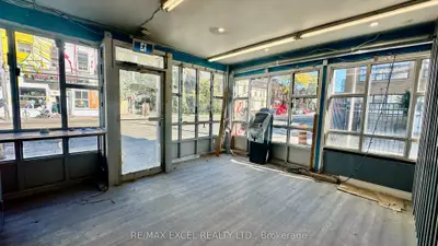 345 Dundas Street E, Toronto, On M5a 2a2