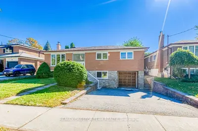 73 Houston Crescent, Toronto, On M2j 3h7