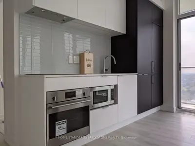 33 Helendale Avenue 2312, Toronto, On M4r 0a4