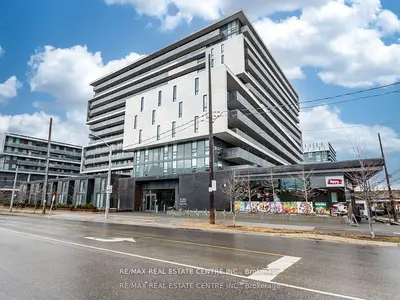120 Varna Drive 605, Toronto, On M6a 0b3