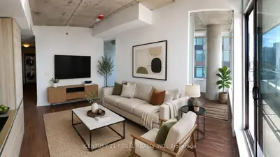 20 Minowan Miikan Lane 705, Toronto, On M6j 1m4