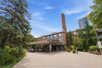 21 Dale Avenue 945, Toronto, On M4w 1k3