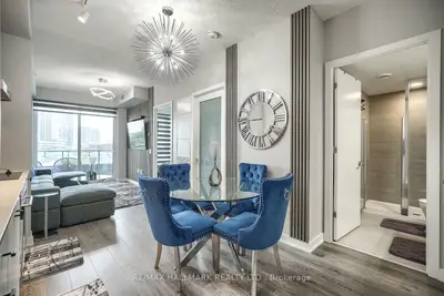 9 Tecumseth Street 421, Toronto, On M5v 3g4