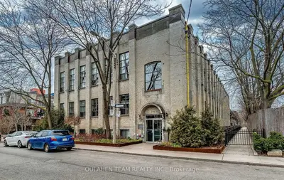 284 St Helens Avenue 129, Toronto, On M6h 4a4